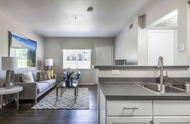 Photo - Magnolia Ridge