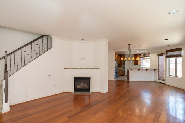 Photo - 3 Bedroom Townhome in Crown Point – Pacific Beach