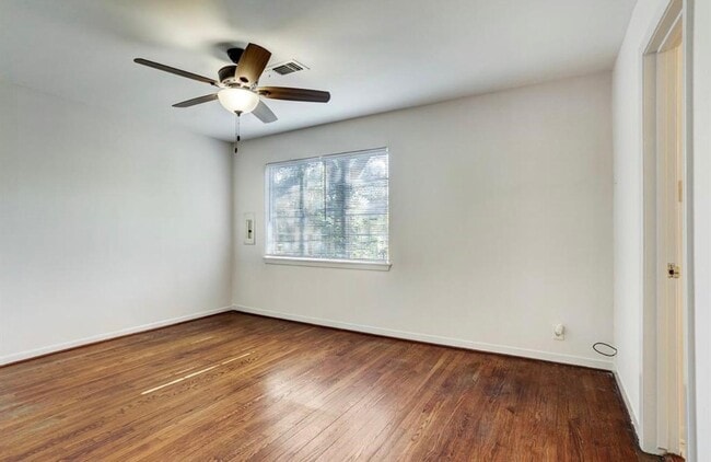5615 Arboles Dr