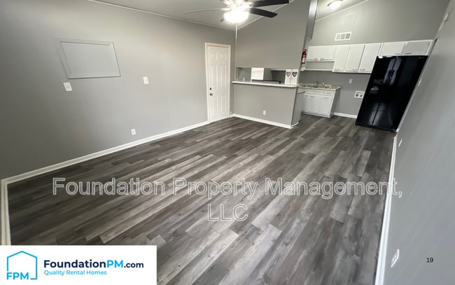 Photo - 4446 Yale Rd