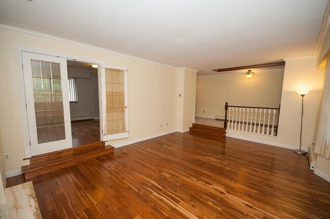 Photo - 2135 Kirkstone Rd