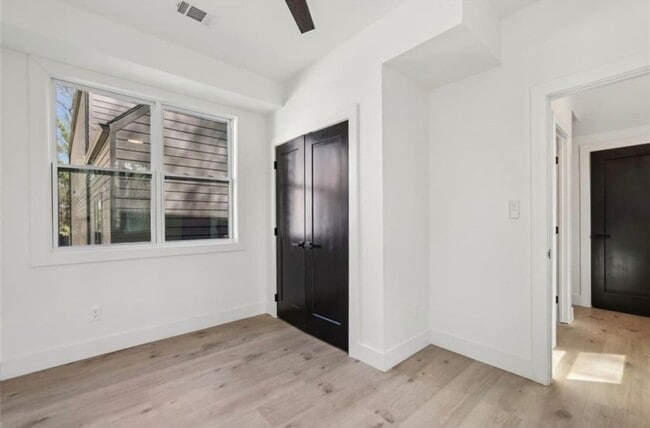 Photo - 1792 Charles Pl NW