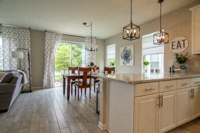 Photo - 129 Fallen Oak Tr