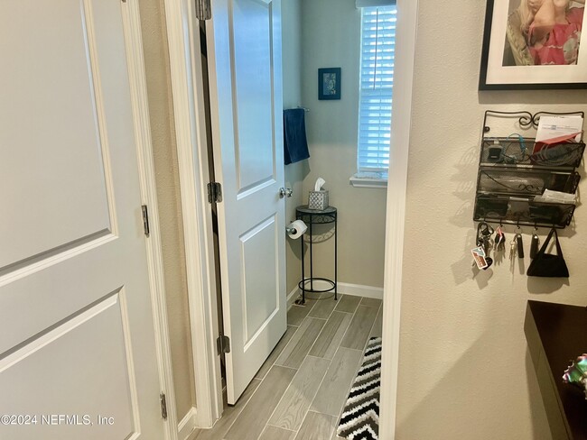 Photo - 2153 Major Oak St