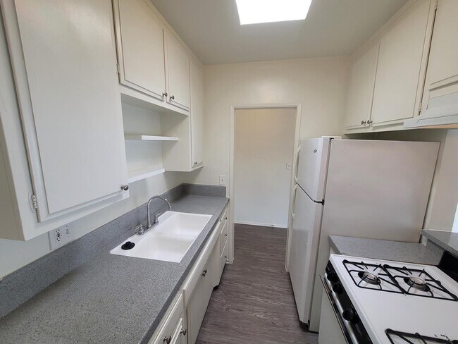 Photo - 3731 Canfield Ave