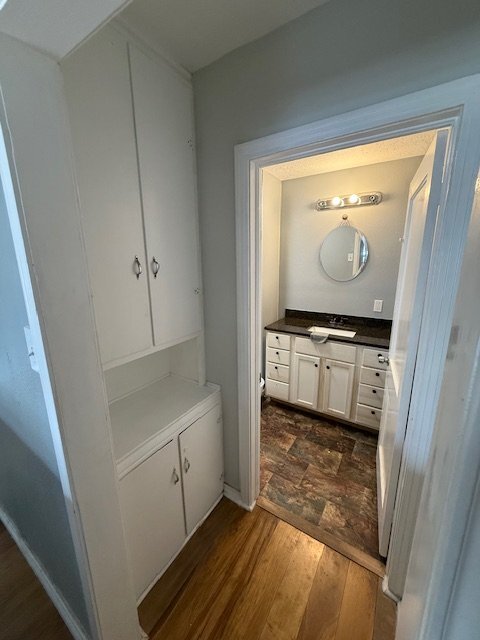 Photo - 3106 Western