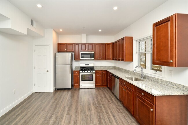 Photo - 55 Dale St Unit 3