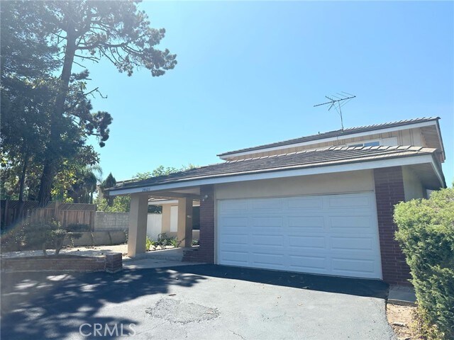 Photo - 28623 Coveridge Dr