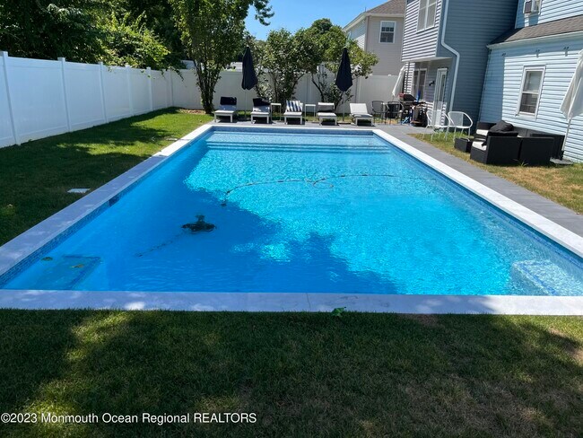 Photo - 290 Lockwood Ave