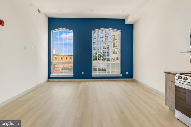 Photo - 689 N Broad St Unidad 505