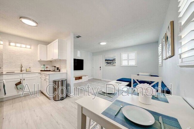 7308 Sunset Ave Unit B