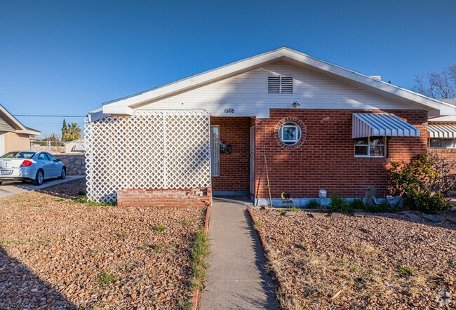 Building Photo - 1508 Nueces Way Rental