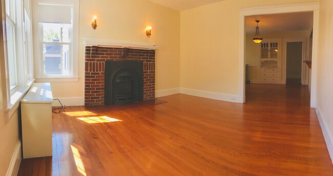 Photo - 26 Parker St Apartments Unit A