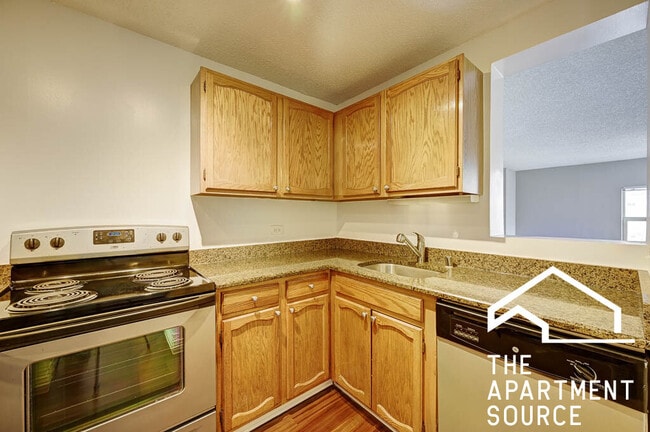 Photo - 120 W Chestnut St