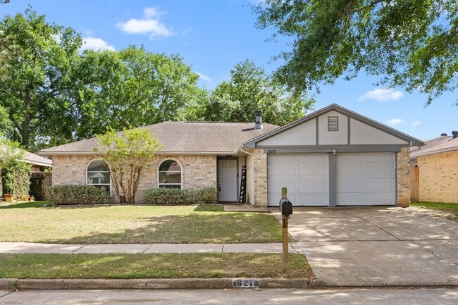 Building Photo - 16215 Summer Dawn Ln