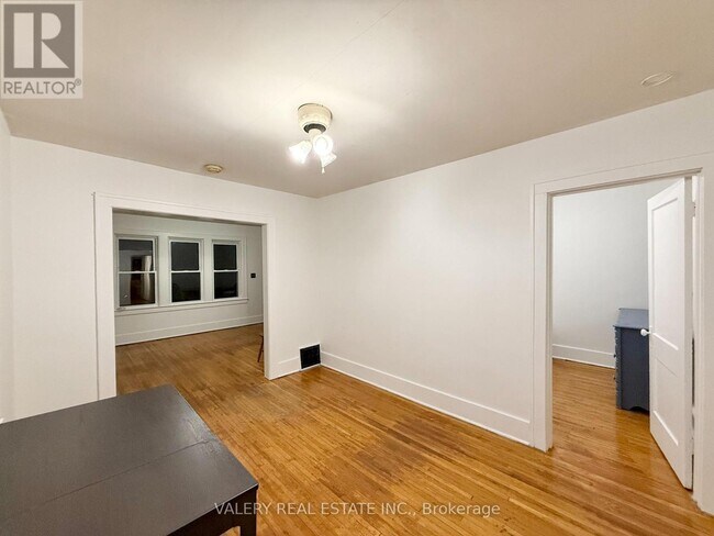 Photo - 1093 Howard Ave Unit 4