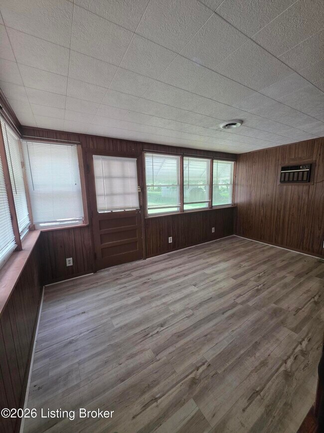 Photo - 226 Granvil Dr