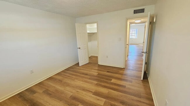 Photo - 1112 W Main St Unit B5