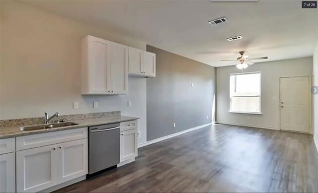 Photo - 7923 Doreen Ave