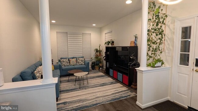 Photo - 109 Forelock Ct