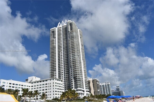 Building Photo - 6365 Collins Ave Unit 2809 Rental