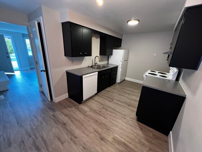 Photo - 6127 N Standard St Unit 6129