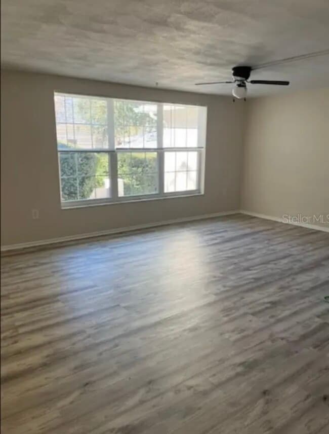 Photo - 11010 Tamarix Ave