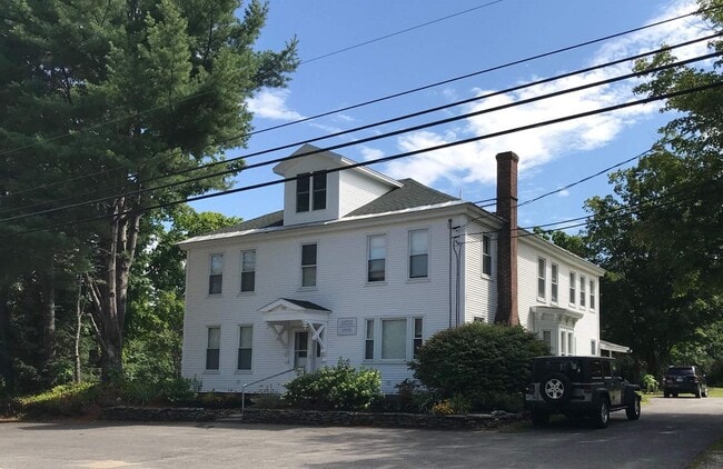 Building Photo - 1092 New Hampshire Rte 175 Unit Apt #4