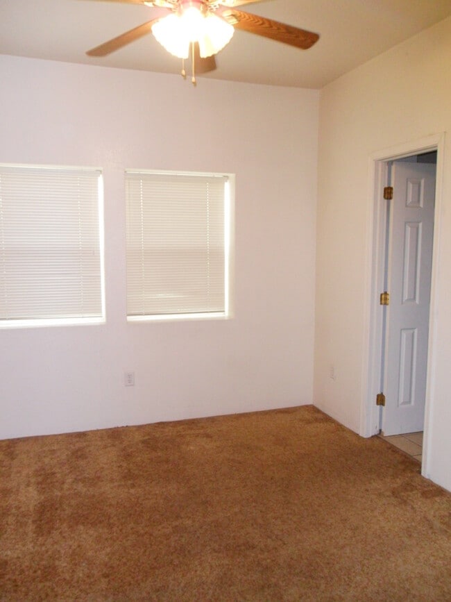 Photo - 1327 N Park Ave