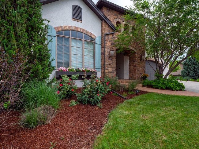 Photo - 972 Hawkshead St