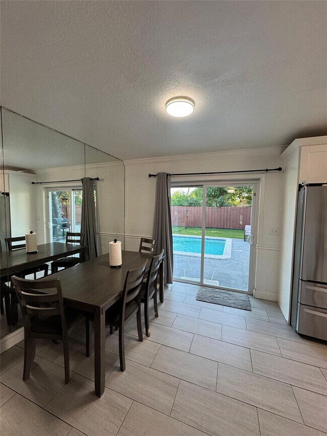 Photo - 2132 SW 12th Ct