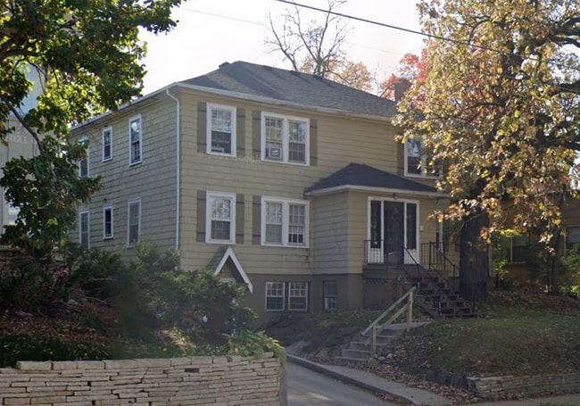 Photo - 2127 University Ave