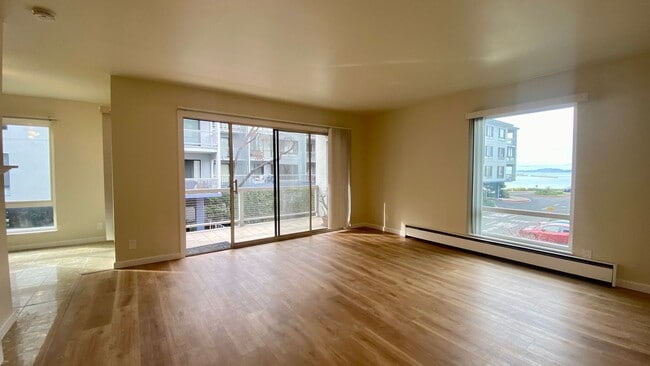 Building Photo - The Largest and Fully Remodeled 1-Bedroom at Watergate w/ Water View & Walk-In Closet Unit B222