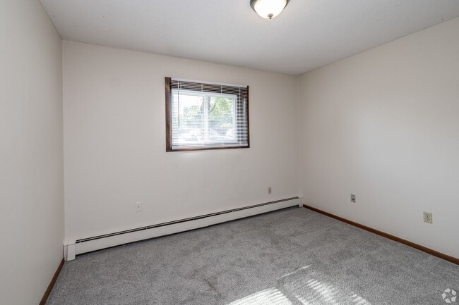 Four Seasons Apartments