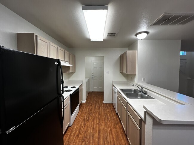 Photo - 125-127 Cedargrove