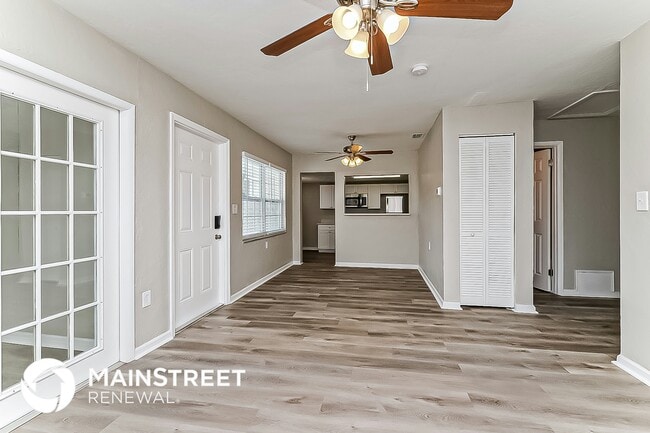 Photo - 1545 76th Ave N