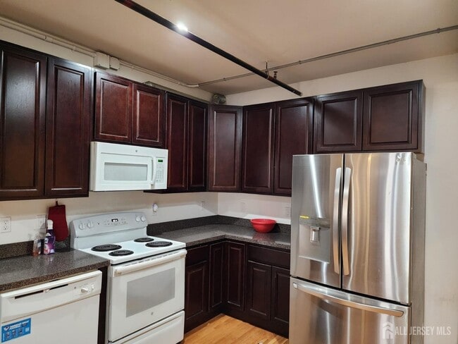 Photo - 378 George St Unit 201