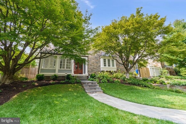 Photo - 3712 Fordham Rd NW