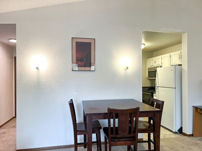 Photo - 4731 Mills Dr