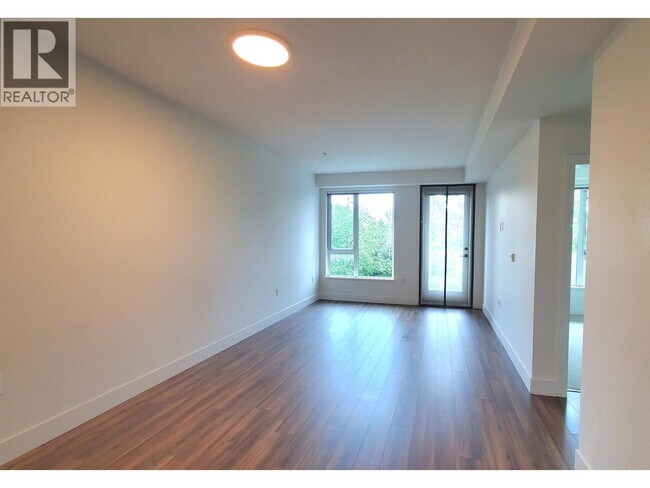 6933 Cambie St.