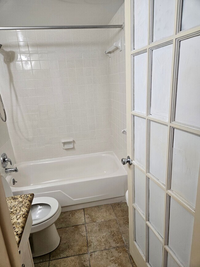 Photo - 2344 Shelley St Unit 7
