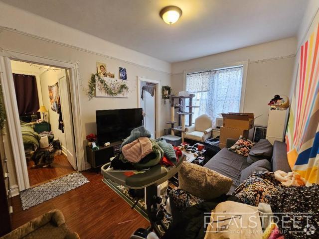 Building Photo - 2 bedroom in BROOKLYN NY 11203 Unit 2R Rental