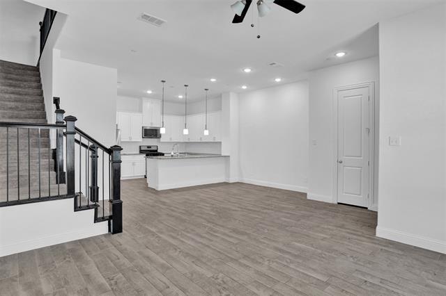 Photo - 1484 Weston Rd