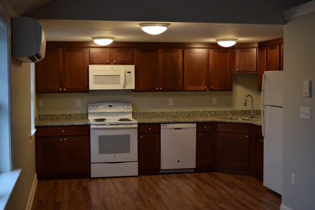 Photo - 58 Center St