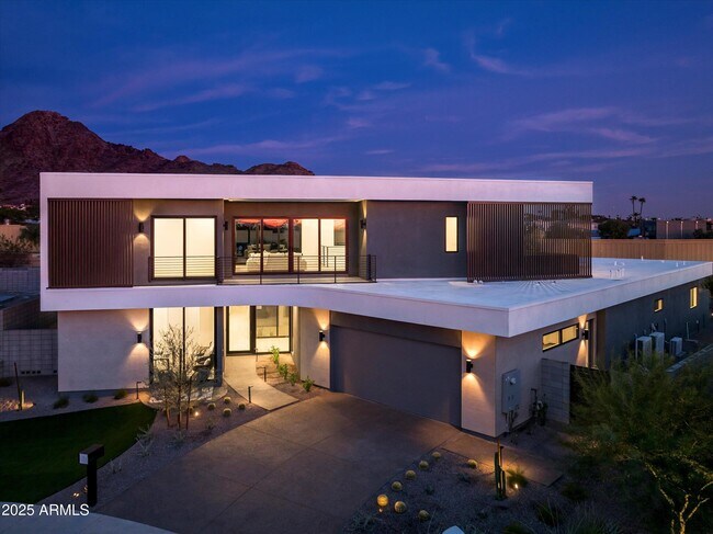 Photo - 1831 E Palmaire Ave