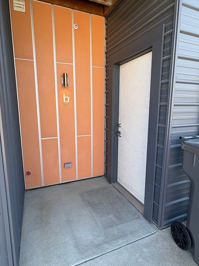 Photo - Beautiful 1 bedroom Modern Townhome Unit 1318 Shelby #B 120% AMI