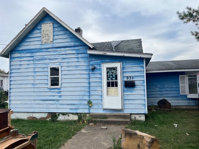 Building Photo - 931 Baldwin St