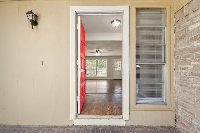 Photo - 9806 Tassel Brook Dr