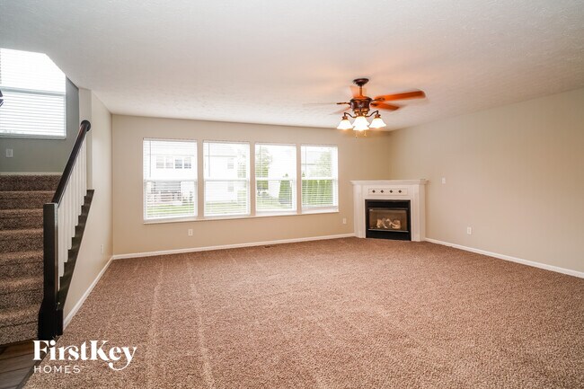 2323 S Moeller Cir