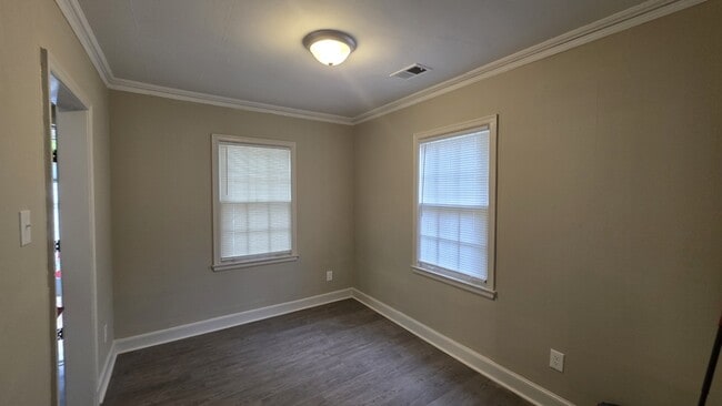 Photo - 3811 Vernon Ave